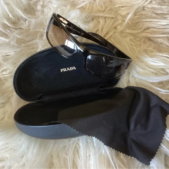 Prada | Accessories | Prada Vintage Tortoise Sunglasses With  display picture 3